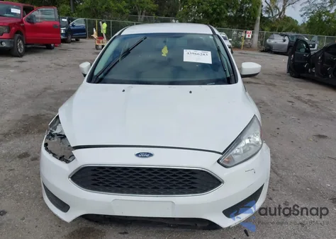 2018 Ford Focus Se z USA, uszkodzony, nr VIN 1FADP3F27JL328304